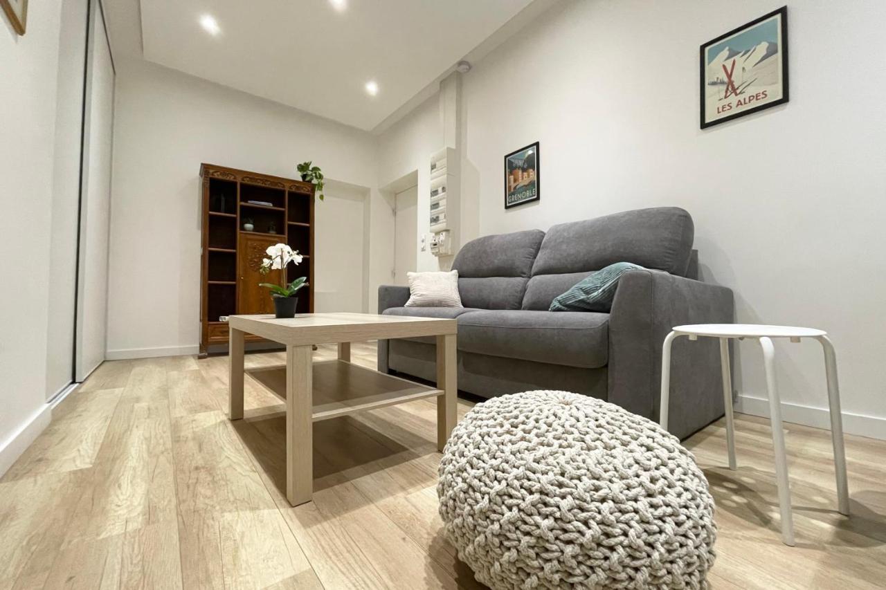 #Cf In White&Gray Center Leilighet Grenoble Eksteriør bilde